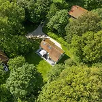 Fijne Vakantiewoning Bij Strand Vrouwenpolder \'De Alk\'