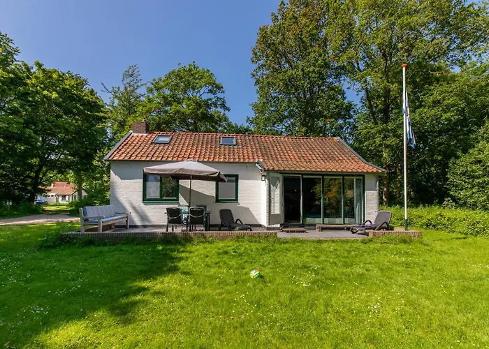 Fijne Vakantiewoning Bij Strand Vrouwenpolder \'De Alk\'